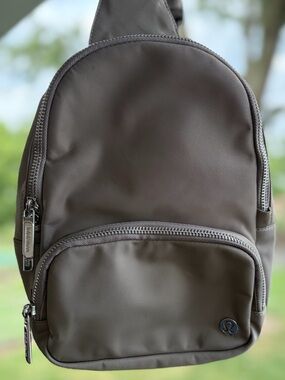 lululemon belt bag carob brown Everywhere 1 Litre (Carob Brown/Black) : Buy Online at Best Price in KSA and a lip balm or two Lululemon Everywhere Belt Bag 1L